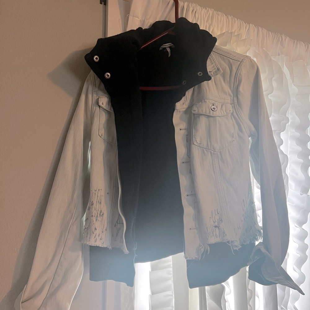 Free people light washed jean jacket with hoodie attached underneath